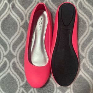 Hotcakes; neon pink